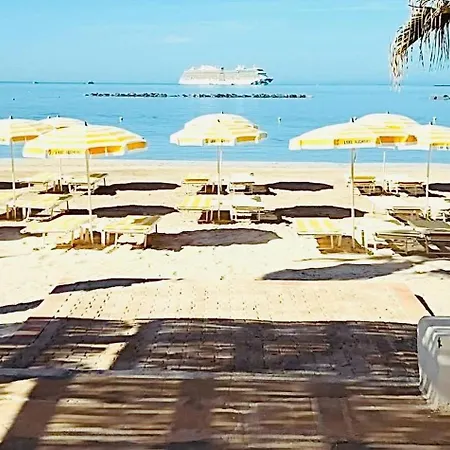 Vendégház La At Lido Di 3*